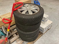 Renault captur winter banden met velg 185/60r15 (4x) - afbeelding 1 van  2