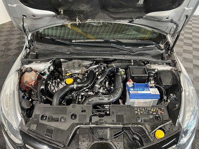 Renault clio 0.9 tce bose, h-014-rb - afbeelding 9 van  17