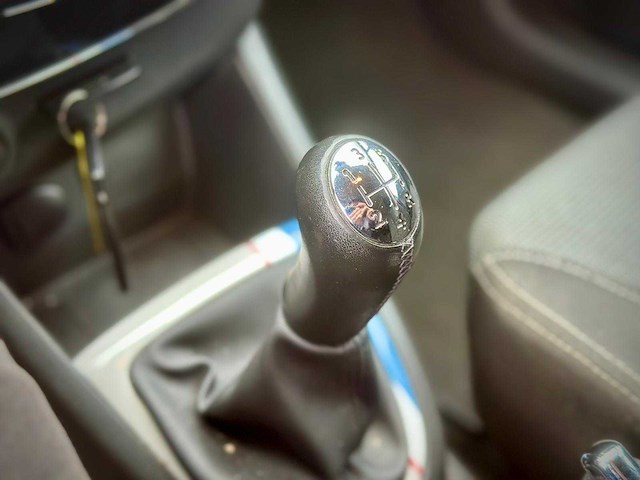 Renault clio 0.9 tce expression, 11-zpt-1 - afbeelding 4 van  15