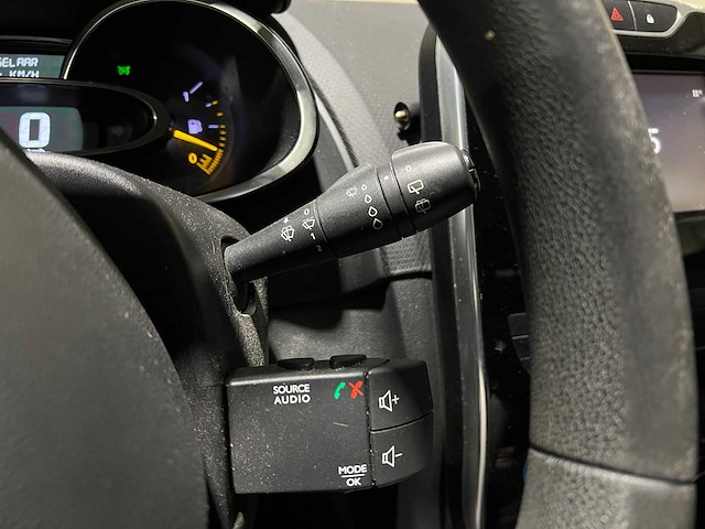 Renault clio 0.9 tce expression 90pk 2015, gz-530-j - afbeelding 18 van  39