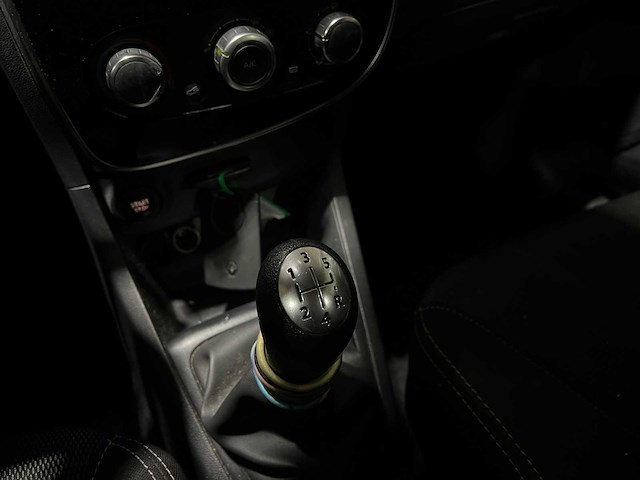 Renault clio 0.9 tce expression 90pk 2015, gz-530-j - afbeelding 20 van  39