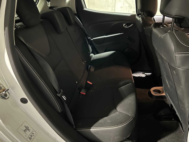 Renault clio 0.9 tce expression 90pk 2015, gz-530-j - afbeelding 29 van  39