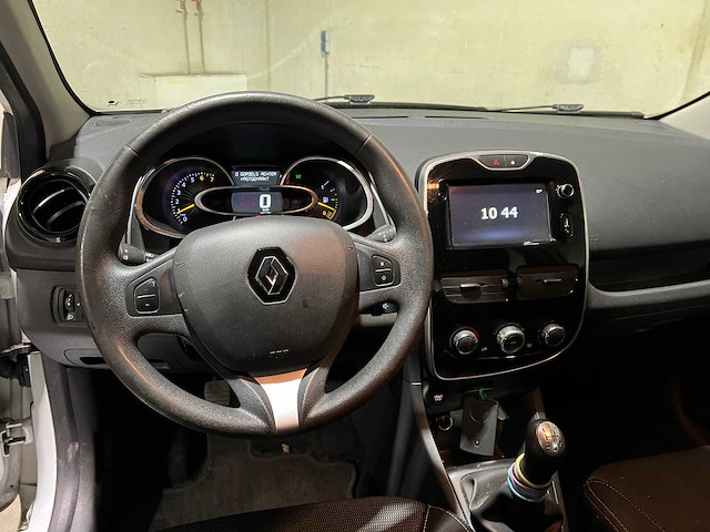 Renault clio 0.9 tce expression 90pk 2015, gz-530-j - afbeelding 11 van  39