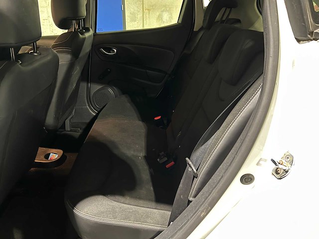 Renault clio 0.9 tce expression 90pk 2015, gz-530-j - afbeelding 30 van  39