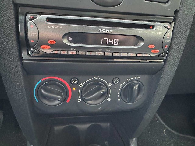 Renault clio 1.2-16v auth.airco 92-nv-gl - afbeelding 10 van  16