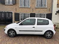 Renault clio 1.2-16v auth.airco 92-nv-gl - afbeelding 2 van  16