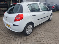 Renault clio 1.2-16v authentique, 34-hpt-3 - afbeelding 2 van  8