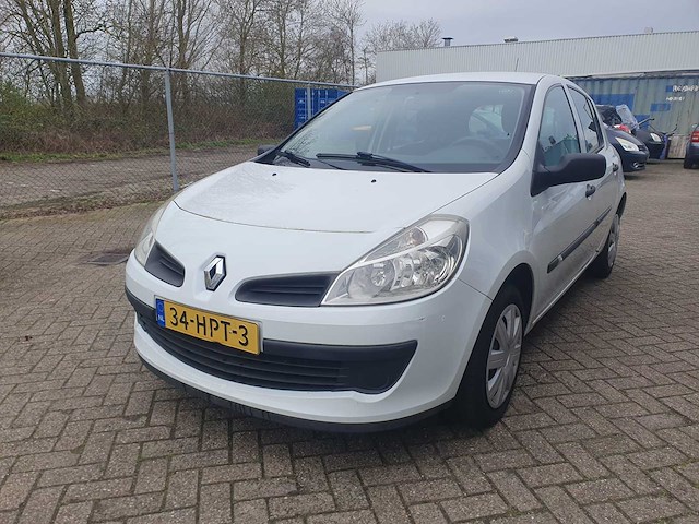 Renault clio 1.2-16v authentique, 34-hpt-3 - afbeelding 3 van  8
