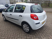 Renault clio 1.2-16v authentique, 34-hpt-3 - afbeelding 4 van  8