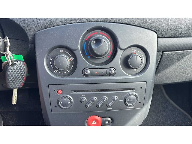 Renault clio 1.2-16v business line 2007 | 80-xs-zv i - afbeelding 8 van  8