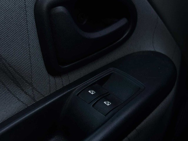 Renault clio 1.2-16v dynamique 2002 | 92-lj-zg - afbeelding 5 van  24