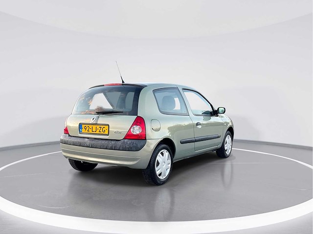 Renault clio 1.2-16v dynamique 2002 | 92-lj-zg - afbeelding 6 van  24