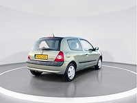 Renault clio 1.2-16v dynamique 2002 | 92-lj-zg - afbeelding 6 van  24