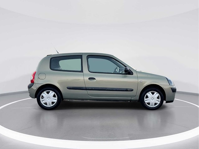 Renault clio 1.2-16v dynamique 2002 | 92-lj-zg - afbeelding 7 van  24