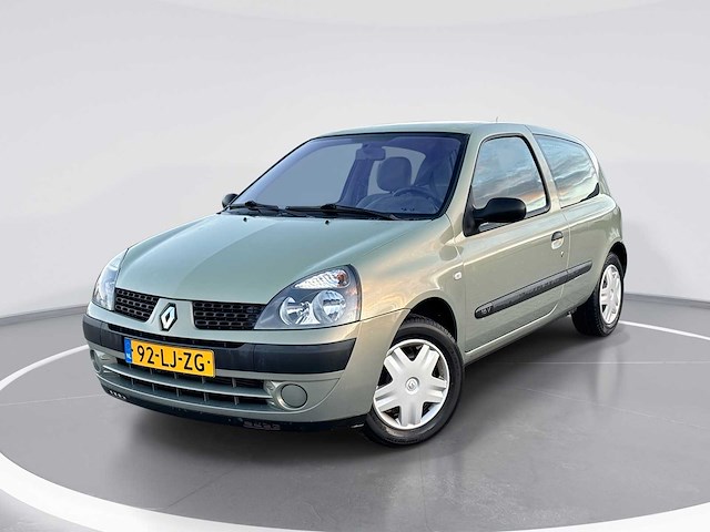 Renault clio 1.2-16v dynamique 2002 | 92-lj-zg - afbeelding 1 van  24