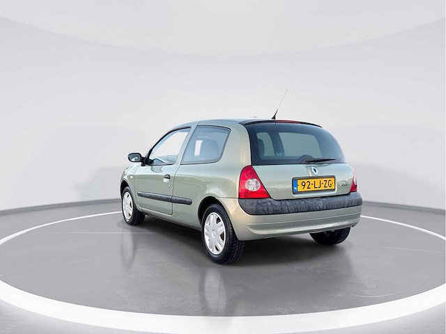 Renault clio 1.2-16v dynamique 2002 | 92-lj-zg - afbeelding 23 van  24