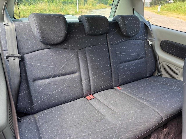 Renault clio 1.2 16v expression, 10-lg-lt - afbeelding 11 van  13