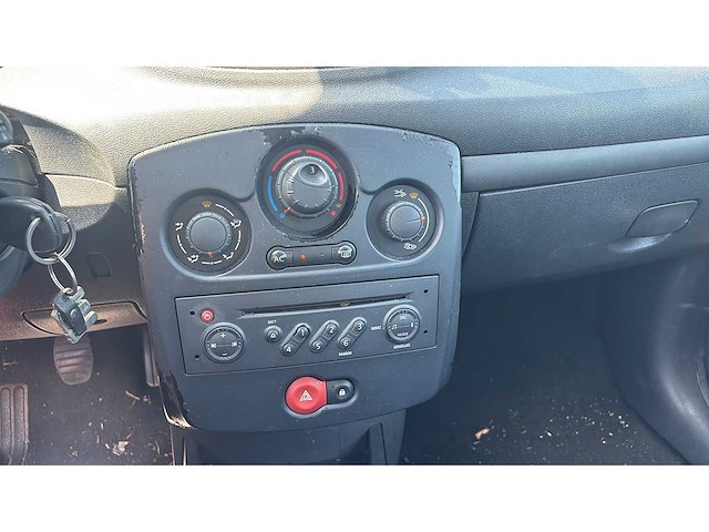 Renault clio 1.2-16v special line 2008 | 18-grv-1 i - afbeelding 4 van  6
