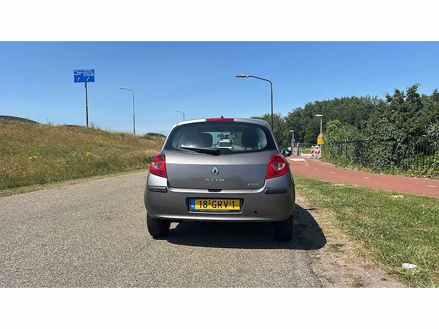 Renault clio 1.2-16v special line 2008 | 18-grv-1 i - afbeelding 8 van  13