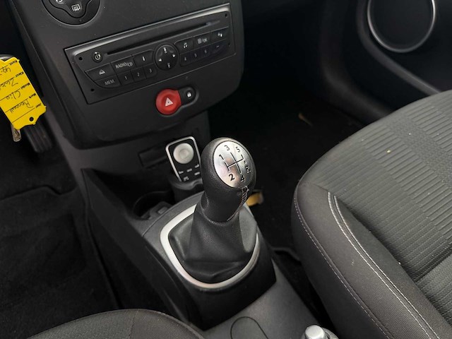 Renault clio 1.2 20th anniversary | 49-zkj-2 i - afbeelding 21 van  22