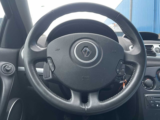 Renault clio 1.2 collection 2010 | 66-ndx-2 - afbeelding 2 van  19