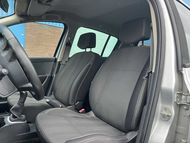 Renault clio 1.2 collection 2010 | 66-ndx-2 - afbeelding 14 van  19