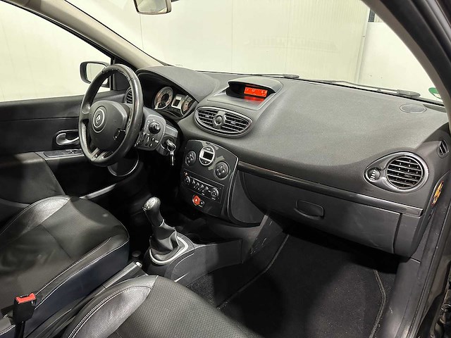 Renault clio 1.2 tce dynamique s 20-hkr-1 - afbeelding 3 van  22