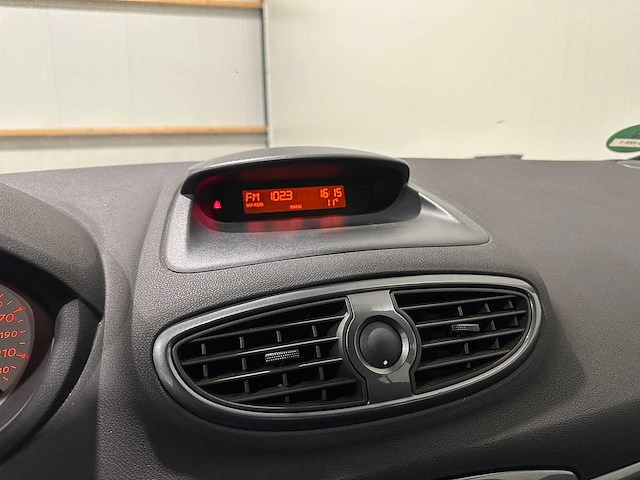 Renault clio 1.2 tce dynamique s 20-hkr-1 - afbeelding 10 van  22