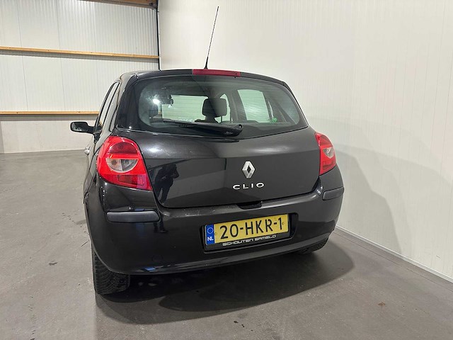 Renault clio 1.2 tce dynamique s 20-hkr-1 - afbeelding 17 van  22