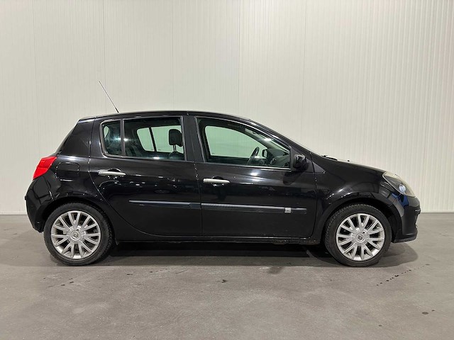 Renault clio 1.2 tce dynamique s 20-hkr-1 - afbeelding 19 van  22
