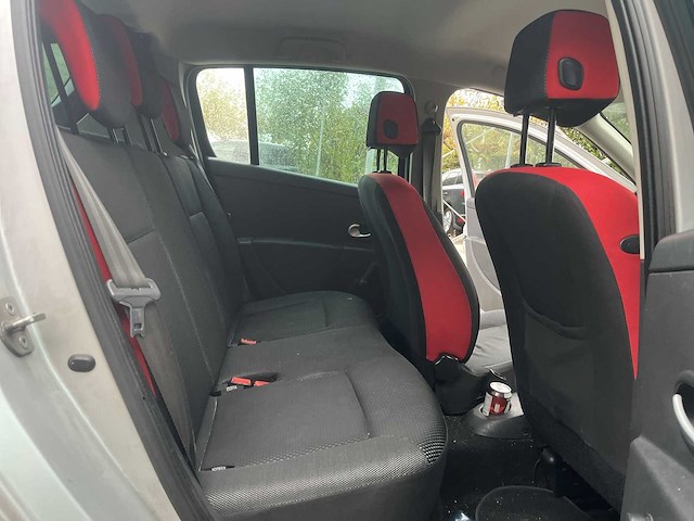 Renault clio 1.2 tce rip curl 2007 | 56-xn-lh - afbeelding 9 van  20