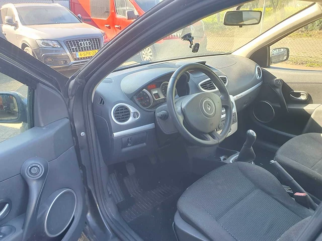 Renault clio 1.2 tce rip curl, 60-zr-sv - afbeelding 5 van  9