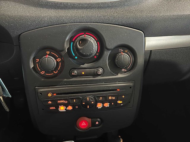 Renault clio 1.2 tce special line, 68-ldd-1 - afbeelding 15 van  18