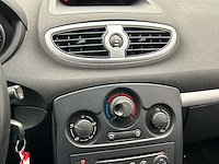 Renault clio 1.4-16v dynamique luxe 2005 | 21-rz-xx - afbeelding 6 van  20