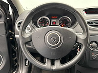 Renault clio 1.4-16v dynamique luxe 2005 | 21-rz-xx - afbeelding 9 van  20