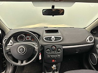 Renault clio 1.4-16v dynamique luxe 2005 | 21-rz-xx - afbeelding 17 van  40