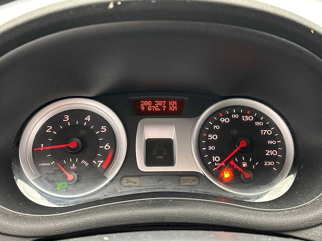 Renault clio 1.4-16v dynamique luxe 2005 | 21-rz-xx - afbeelding 31 van  40