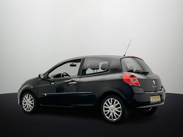 Renault clio 1.4-16v dynamique luxe 2005 | 21-rz-xx - afbeelding 17 van  20