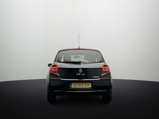 Renault clio 1.4-16v dynamique luxe 2005 | 21-rz-xx - afbeelding 18 van  20