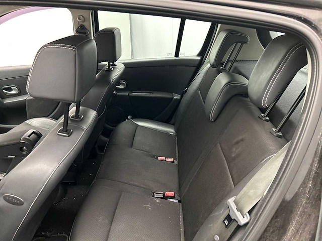 Renault clio 1.4-16v dynamique s 2007 - afbeelding 19 van  28