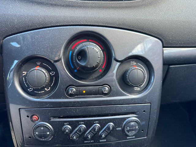 Renault clio 1.4-16v exception cool 70-ts-zv - afbeelding 4 van  13