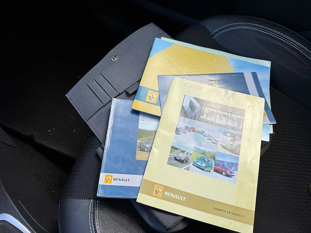 Renault clio 1.4-16v exception cool 70-ts-zv - afbeelding 5 van  13