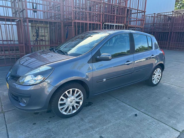 Renault clio 1.4-16v exception cool 70-ts-zv - afbeelding 1 van  13