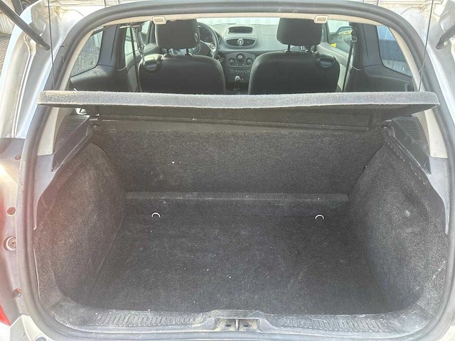 Renault clio 1.4-16v expression, 86-tv-dg - afbeelding 3 van  13