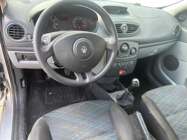 Renault clio 1.4-16v expression, 86-tv-dg - afbeelding 10 van  13