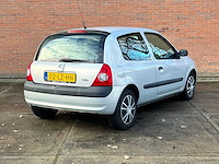 Renault clio 1.4-16v expression, automaat, 02-lz-hn - afbeelding 12 van  22
