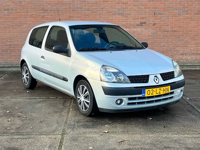 Renault clio 1.4-16v expression, automaat, 02-lz-hn - afbeelding 16 van  22