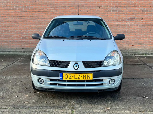 Renault clio 1.4-16v expression, automaat, 02-lz-hn - afbeelding 18 van  22