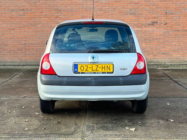 Renault clio 1.4-16v expression, automaat, 02-lz-hn - afbeelding 19 van  22
