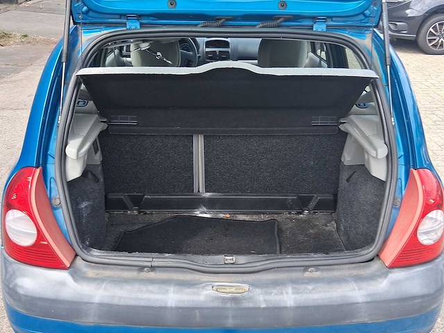 Renault clio 1.4-16v privilège 2003 | 38-lk-hv - afbeelding 15 van  26